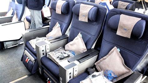 BA Premium Economy Review – 777 Aircraft – Full Photos.